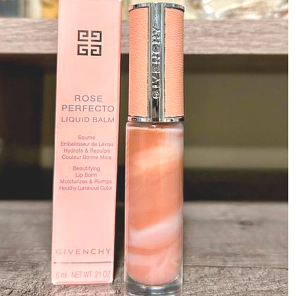 Givenchy Rose Perfecto Hydrating Tinted Lip Balm - 110 Milky Nude - Picture 2 of 7